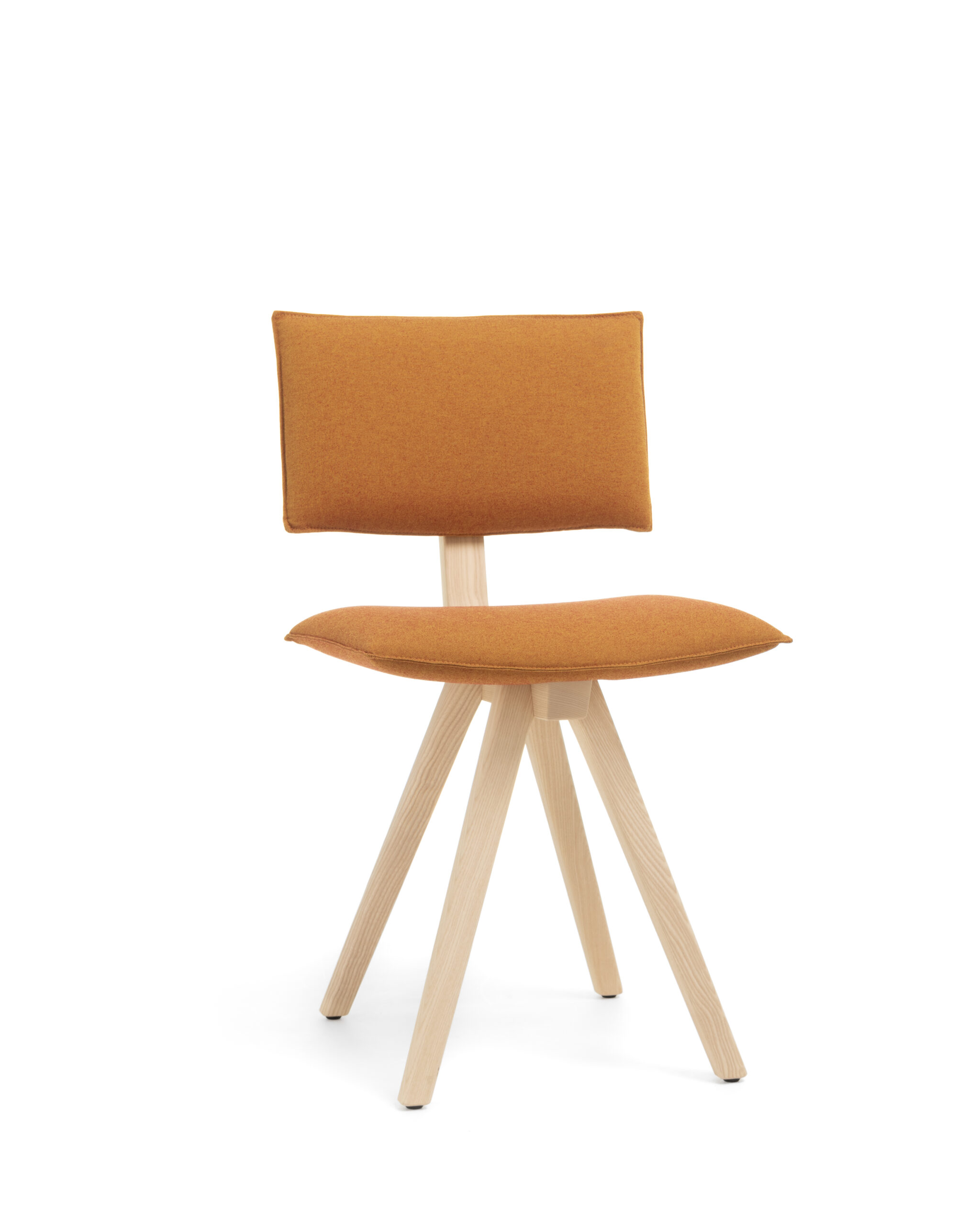 Magis_trave_chair_product_lateral_SD2642_natural-ash_fidivi_torino_9302_01_hr