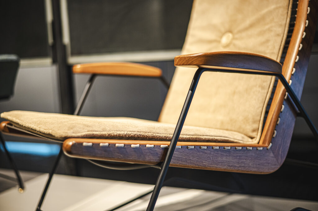 Poltrona 04 Em Couro 2 3